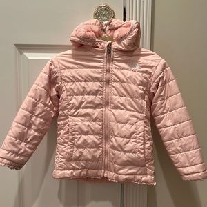 Adorable double-sided light pink north face winter coast in 4T
